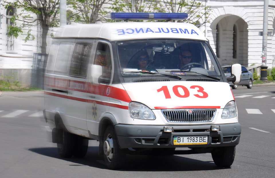 Вісті з Полтави - У Полтаві нетвереза 14-річна дівчина виплигнула з балкону і отримала перелом обох гомілок