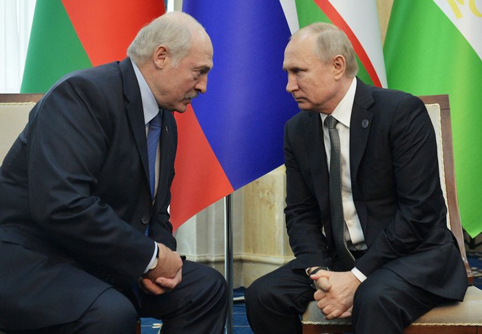 Сохранить власть: Лукашенко может использовать азербайджанско-казахский сценарий