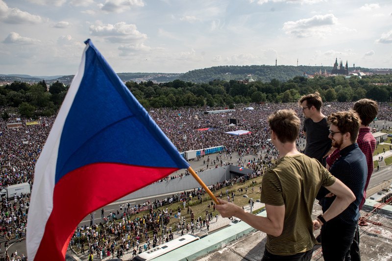 В Чехии миновала крупнейшая за 30 лет акция протеста