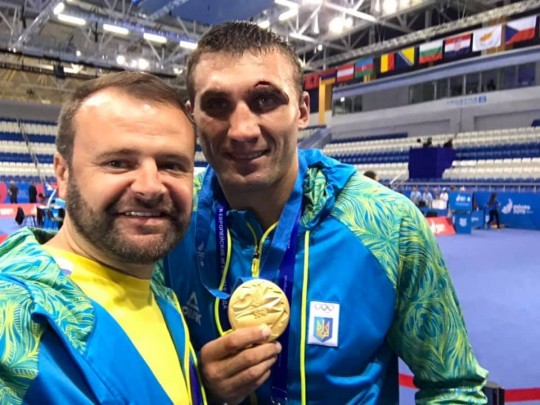 Украинский супертяжеловес в крови завоевал «золото» Европейских игр(видео)