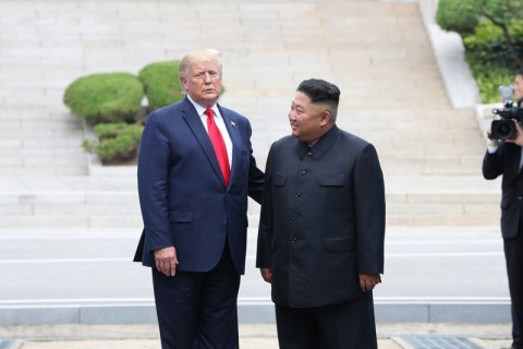 США и КНДР договорились возобновить переговоры о денуклеаризации Корейского полуострова