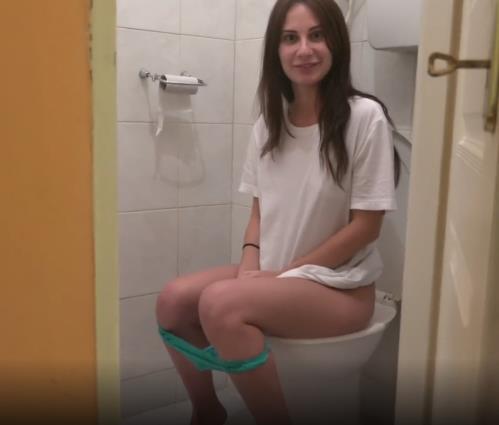 Lita Phoenix, Camilla Moon - Sexy Exgirlfriend Sucking Dick in the Toilet and Fuck in the Bedroom