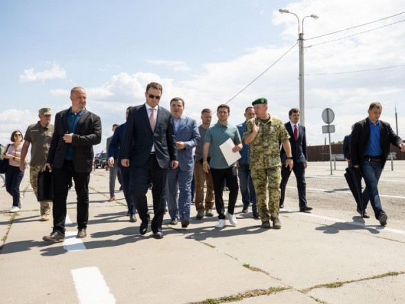 Зеленский закончил начальный с 2014 года визит на админчерту с оккупированным Крымом