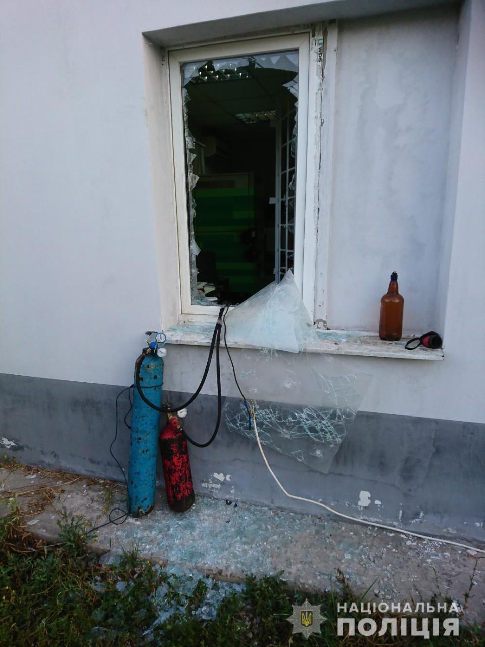 Под Харьковом вновь напали на банкомат